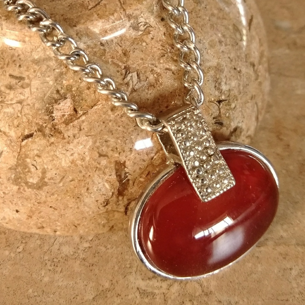 3/$30 Carnelian gemstone pendant necklace 16"